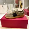 أسفل Valentyno 2024 Sneakers Shoes Trainer Designer Spring New Genuine Leather Casual Flateable Flat Low Top Top Top Training up Sports Woman Itnd