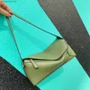 Hoogwaardige originele designer tassen voor Loeweeelry Nieuwe puzzelhobo onderarm tas geometrische splice faux lederen schouder handheld crossbody dames met merklogo