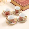 Tazze di tazza di caffè e salsa set ceramica creativa tazza di caffè europea europea pura tazza di caffè semplice semplice j240428