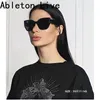 Sonnenbrille Designer quadratische Frauen 2024 einzigartige Plastikkette Herren Sonnenbrillen Big Rahmen Funky Weißtöne UV400