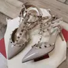 2024 High Heel Pumps Shoes Designer Valentyno Rivet klackar grunt klippt sommarring slips upp tunt stud äkta läder nakna attack hastighet sandaler kvinnor no3d