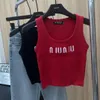 ニットベストクロップドトップTシャツ女性ニットティースポーツトップ女性ヨガティースリムフィットコントラストレタージャックラージUネックショートエクスターニングウエストタンクトップ