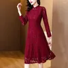 Vestidos casuais 2024 Inverno de inverno Chenille Lace Salia Vermelha Chinesa Vestido Qipao