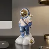Hemdekoration astronaut staty nordisk harts rymdman skulptur mån nattljus ornament rum dekor figurer 240427