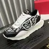 Trainer Breatble Casual 2024 Studskor Vlogoo Spring New High End Designer Leather Thick Sole Mens Fashion Valentyno Sports Sneakers J4J6