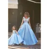 Flower Light Blue Cute Glitz Girl For Arabische bruiloften Mini Me Moeder Dochter Pageant Formele Holy Communion Jurken BA1763 MAL