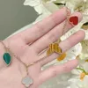 Völker exklusives Armband für das Zeigen von Liebe Schmetterlingsblumarmband modische und personalisierte Frauen mit gemeinsamem Vnain