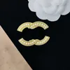 Luxury Women Men Designer Brand Letter Brooches 18K Gold Plated Inlay Pearl Crystal Rhinestone Jewelry Brooch Pin Marry Party Gift Accessorie 2Colors