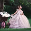 Warstwowa tiulowy marszczyła warstwa szyi linia kwiat dziewcząt 3D koronkowe aplikacje z koralikami sukienki urodzinowe dziewczyny formalne przyjęcie noszone BC2277 pplique '
