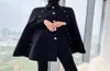 全黒いケープウール布コート女性ポンチョ秋の冬のミッドレングルーズビンテージマントアウトウェアファッションボタン女性4817564