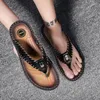 Pantofole 2024 Scarpe in pelle vera fatte a mano uomo Flip da spiaggia casual sneakers sandali piatti esterni esterni
