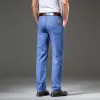 Jeans Summer Spring Men's Classic Relaxed Fit Flex Jean 2023 Nya män Hög midja Business Casual Classic Black Blue Denim Trousers