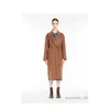 Coat de laine pour femmes Cashmere Coat Designer Fashion Show La même manteau Classic Brand Max Mara Wool Coat décoré de rivets en platine