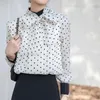 Blouses pour femmes Qoerlin Polka Dot mousseline de mousseline Femme 2024 Fashion coréenne Élégante longue lanterne à manches Bow Tops