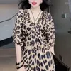 Vestidos de festa Casual Moda de leopardo de meia manga Casual Fashion Sexy V-deco
