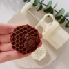 Moulds 63g Honeycomb Shape MidAutumn Festival Mooncake Mould Bee Pattern Pastry Dessert Chocolate Mould ABS Plastic Hand Pressure Mold