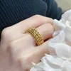 Squisito rivettatore in oro scultura a testa proiettile anello rosa sentendo un chiodo da donna con carriraa anelli originali