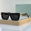 Occhiali da sole in lega di design in lega di sole occhiali da sole in stile da sole Man classico OERI073 occhiali da sole di lusso Anti-UV400 OCCOLA SUNA RADIAZIONE Protezione da radiazioni