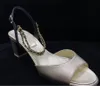 Kvinnors designer sandaler sexiga ihåliga sandaler lyxiga modemärke Summer Classic Design tyg topp bankett boll datum metallkedja äkta läder sandaler