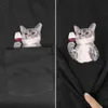 Cloocl Animal Tshirt Brand de mode Summer Pocket Cat Stickers Imprimé Tshirt Men Shirts Hip Hop Tops Funny Cotton Tees 240417