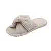 Designer Household Cotton Slippers glisse femmes Sandales jaune vert blanc femme bowknot smoffs gai