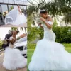 Vestidos africanos de sereia Noiva vestidos aplicações de renda fora do ombro Vestidos de noiva no ombro Vestido de noiva em camadas de tule personalizado feito