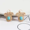 Boucles d'oreilles étalon Pearl Turquoise Stone Incrust Baroque Crowe Baroque pour les femmes