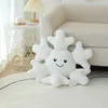 60 cm Flake de nieve de 60 cm Toy de peluche Sofá suave almohada decorativa encantadores plushies para el hogar Regalos de Xmas 240426