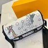 24SS Мужский роскошный дизайнер New Messenger Small Messenger Multi Pocket Design Регулируемая сумка для ремня мужская сумка для плеча Cros Ecao
