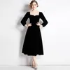 Robes décontractées français rétro hepburn style noir robe en velours romantique dame midi robe noir vestido nègre femme vintage vicotrian