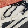 Klasyczne designerskie okrągłe wisiorki Naszyjniki Nieregularność koraliki Wysokiej klasy srebrna miedziana luksusowa marka Letter Choker Naszyjnik Akcesoria biżuterii