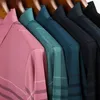 Ymwmhu Fashion Slim Men Polo Polo Black Summer Summer Streetwear Streetwear Striped Male For Corée Vêtements 240417