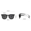 Lunettes de soleil Fashion Fashion Plack's Small Frame Square Sun Glasses Femme Femmes MARQUE CORTIE TENDES LES COYAUX UV400