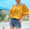 Blouses pour femmes coton lin d'été Femmes Short Shirt Slash Cou Solide Fashion Ladies Lantern Sleeve Casual Tops Chic Vêtements