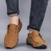 Chaussures de marche modes de mode chaussure de conduite légère confortable masse décontractée baskets zapatillas de hombre grande taille 39-48