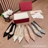Chaussures pour femmes pointue à coupe haute vlogoo High Version en cuir Valentyno V-bouton talon