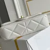 Designer Pearl Justing Buckle Crossbody Bag 20.5 CM Lambskin Flap Bag 10a Mirror Mass Lady Handbag med Box LC606