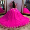 Luxury Rose Red Quinceanera klänningar för 16 tjej guldapplikationer pärlor prinsessor bollklänningar födelsedag prom klänning vestidos de 15 anos