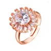 Pierścienie klastra marka Bettyue owalna kobieta pierścionka romantyczne miłośnicy szampana urodzinowa cyrkon biżuteria