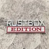 Dekoracja imprezy 1PC Rustbox Edition Car Sticker do ciężarówki 3D Odznaka Emblematak Automatyczne Auto Akcesoria 8x3cm hurtowe 0430