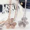 Collier de luxe de créateur Vancllf V Gold High-Und Lucky Clover Womens épaissis 18k Rose Full Diamond Petal Flower Pendent