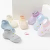 Kinderwandschoenen babyvloer sokken niet -slip indoor zachte zool gaas oppervlak dunne sandalen een voet pedaal 240415