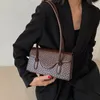 Bolsos de hombro diseñador de bolsas marrones para mujeres pulsera vintage elegante pan de pan francés negro negro