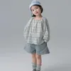 衣料品セット韓国の子供のモデルガールズルーズフィッティングラティスシャツベストデニムショーツ