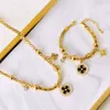 Colliers pendants Collier épais Perles de transport de zircon Chaîne Pull Sticky Diamond Hollow Round Flower Bracelet Non FADING Set JKD4