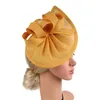 Chapéus de aba larga Chapéus de balde Fashion Tea Party Designs Fascinator Designs Bandos de cabelo Acessórios Fancy Hair Clips Hat para Igreja para Bridal Ladies Casamento Y240426