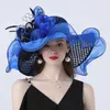 Wide BriM Hut Bucket Hats Neue Frauen Organza Red Hats Hochzeit Faszinatoren Elegant Big Wide Bim Fedora Kentucky Derby Hats Party formelle Kirchenladies Hut Y240426