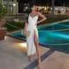 Robes sexy urbaines 2024 Nouveau creux de la plage d'été Robe mince femme élégante blanche une épaule sans coule Y2k sexy
