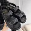 2024 SUMPLAR NOVO SANDALS DE VELCRO DE BORNHO PLATO MULHERM MULHERES pequenos e perfumados de vento de moda lazer confortável