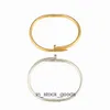 Bijoux haut de gamme Bracelets pour femmes bracelet en acier en titane en titane Bracelet à ongles d'ouverture réglable de style classique en diamant INRRAD ORIGINAL 1: 1 avec logo réel